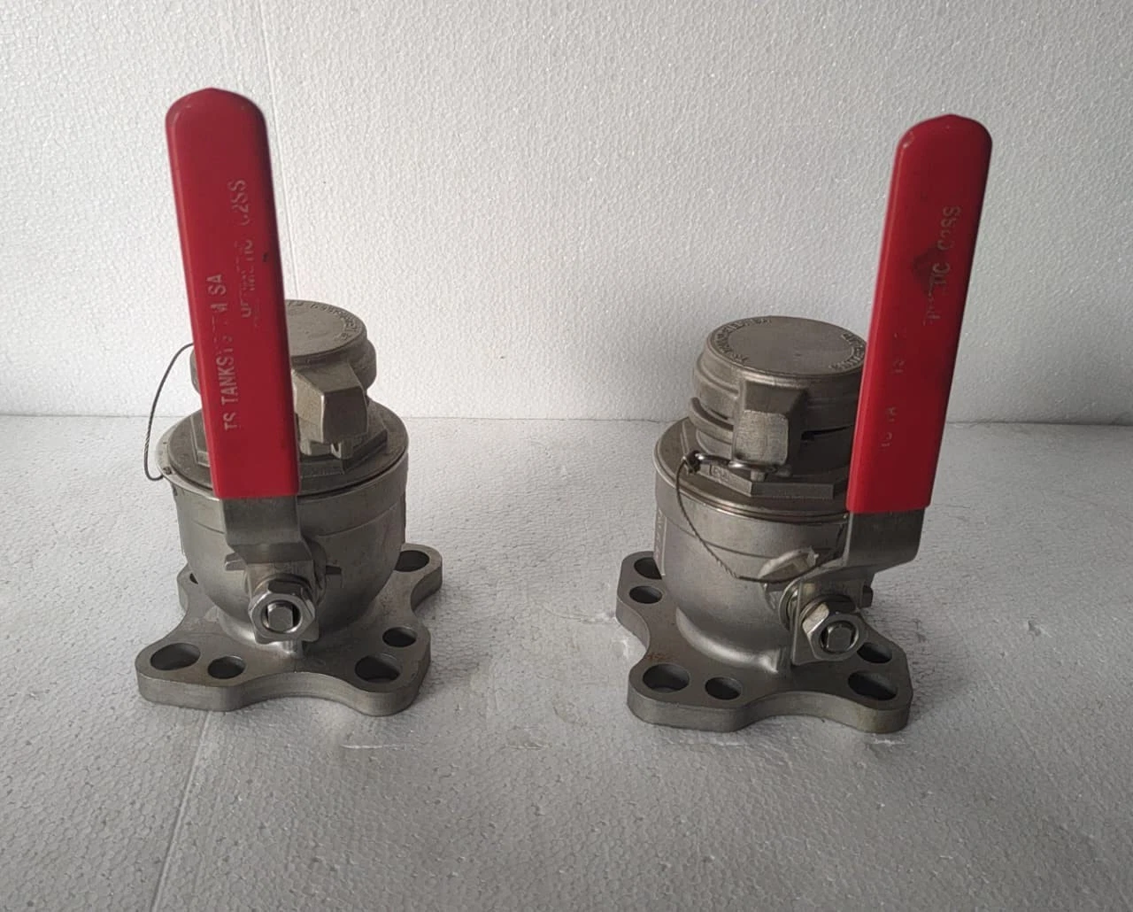 **NEW** Hermetic Compact Valve C2-SS-BL, 2" DUJ flange, blind cover P/N: TS10081 - Image 3